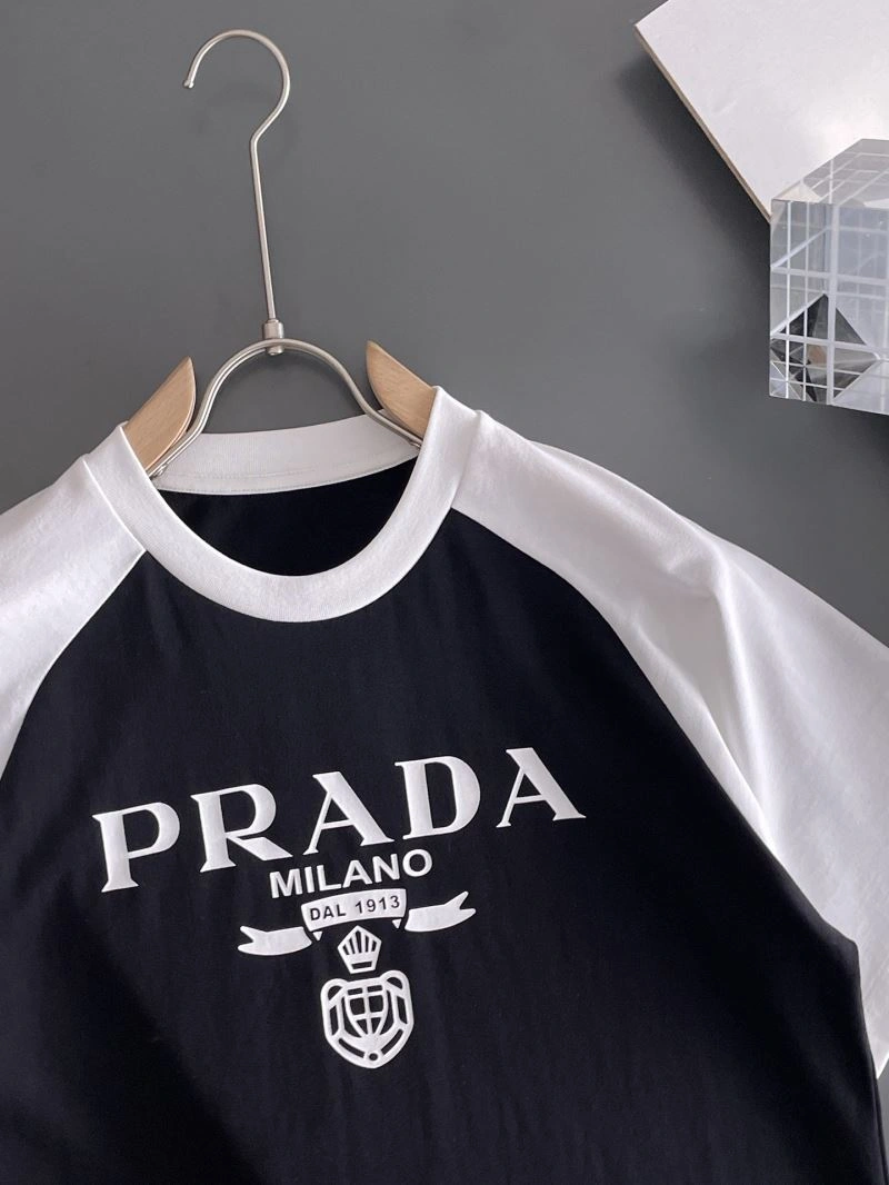 Prada T-Shirts WellDesigned 169834