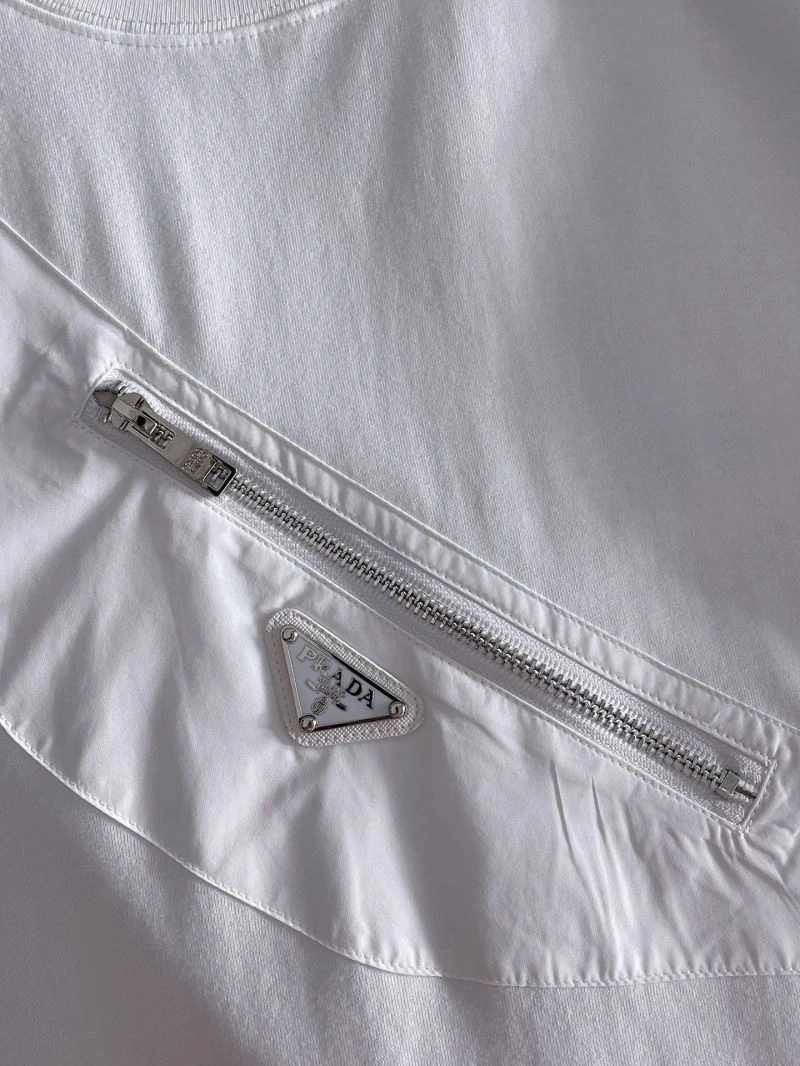 Prada T-Shirts Unisex 169808