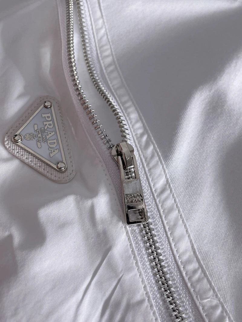 Prada T-Shirts Unisex 169808