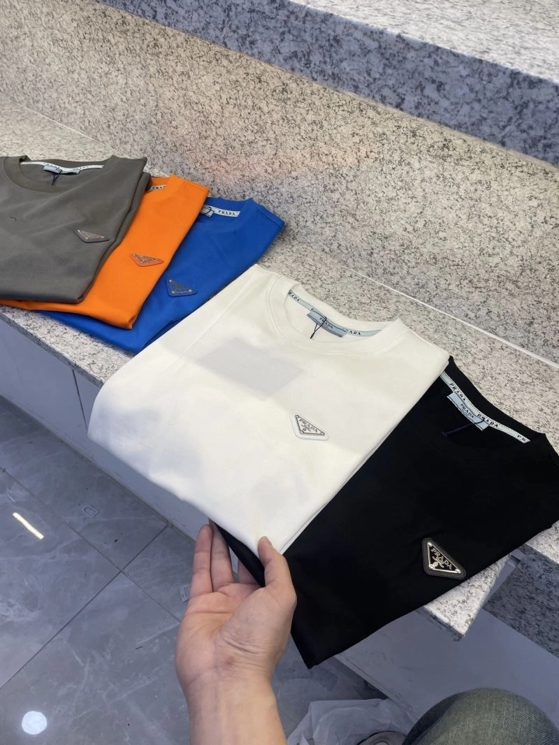 ComfortFit Prada T-Shirts 169785