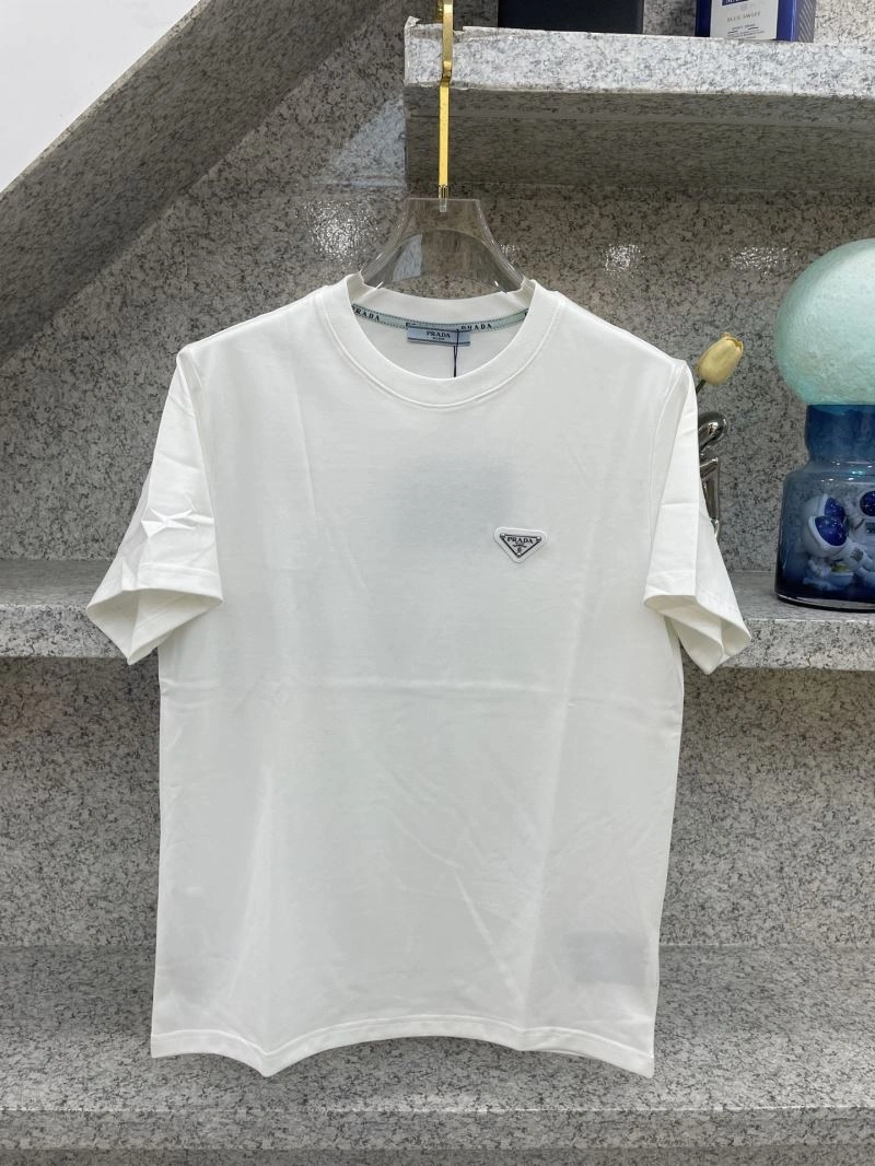 ComfortFit Prada T-Shirts 169785