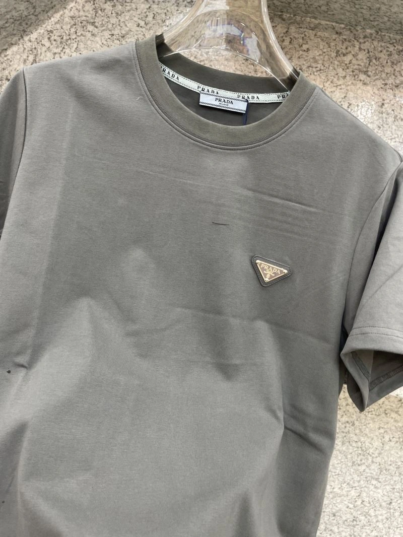 Supportive Prada T-Shirts 169778