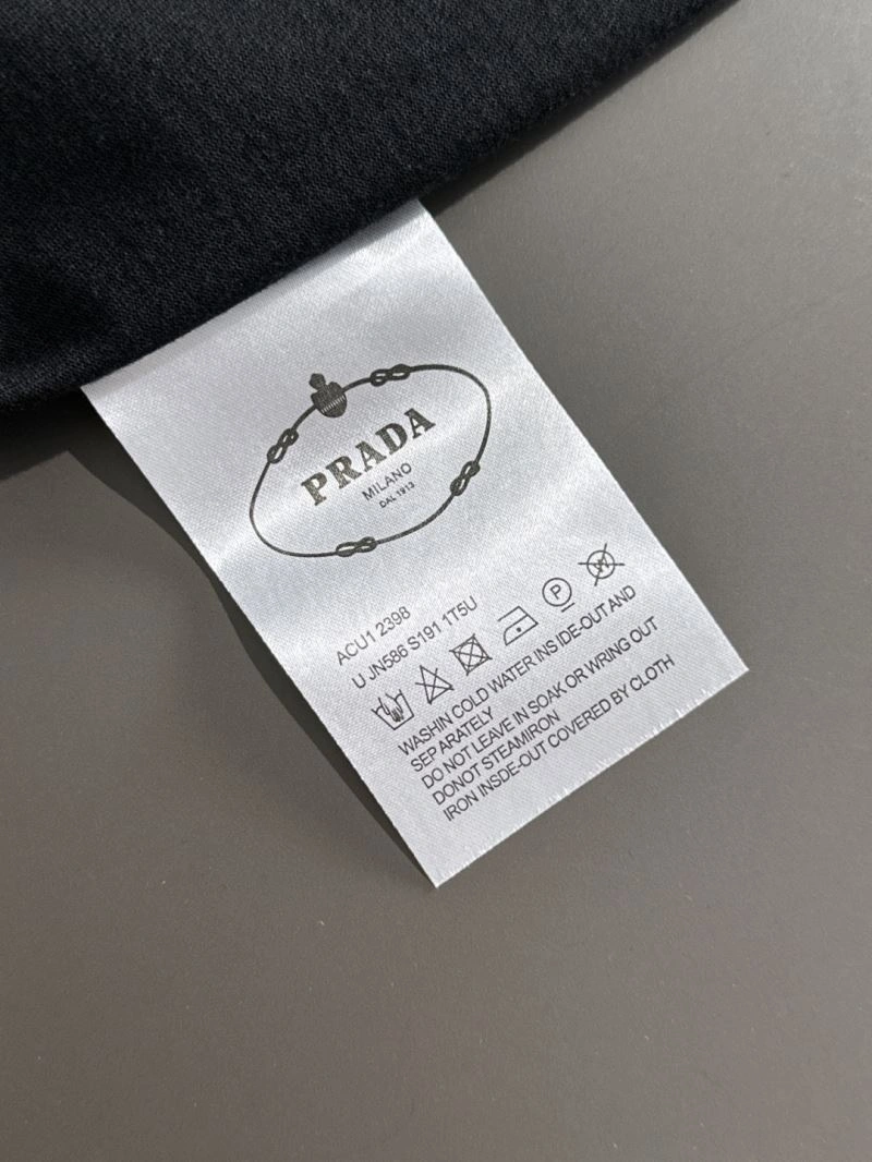 Prada T-Shirts Stylish 169757