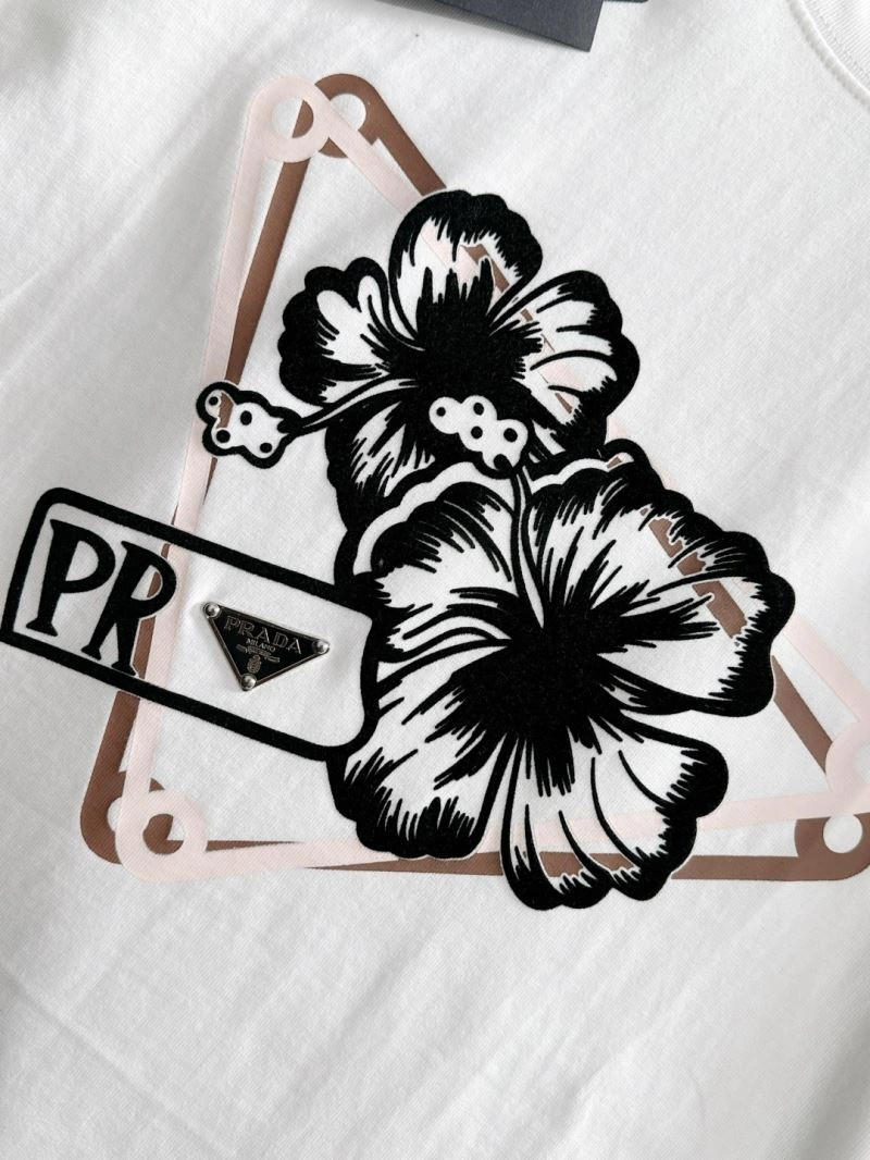 Prada T-Shirts Effortless 169753