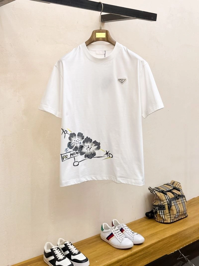 Stretchable Prada T-Shirts 169733