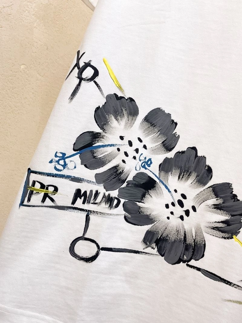 Stretchable Prada T-Shirts 169733
