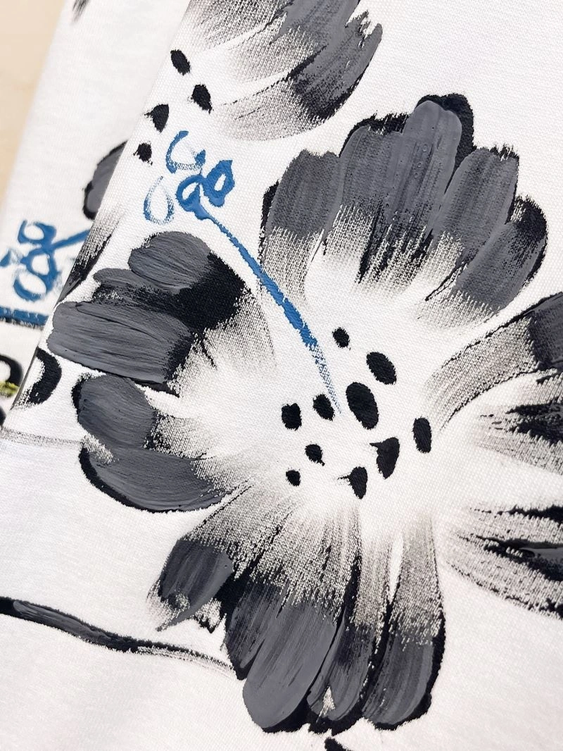 Stretchable Prada T-Shirts 169733
