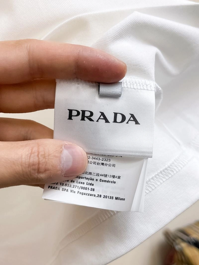 Stretchable Prada T-Shirts 169733