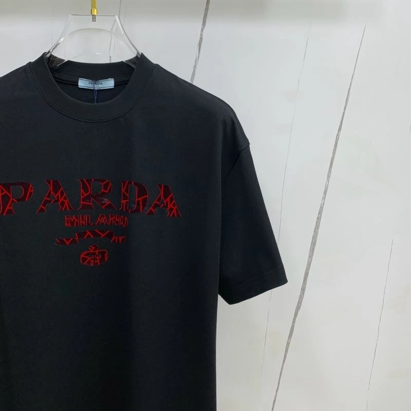 Prada T-Shirts Effortless 169738