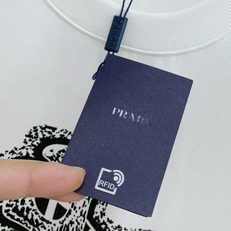 Packable Prada T-Shirts 169734