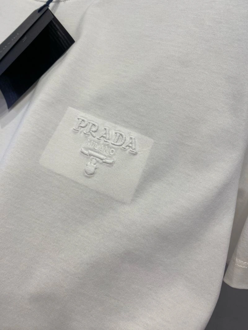 Comfortable Prada T-Shirts 169742