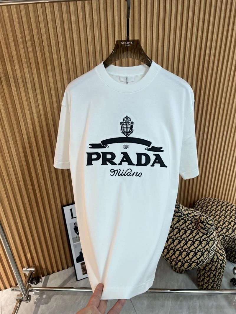 WellDesigned Prada T-Shirts 169730
