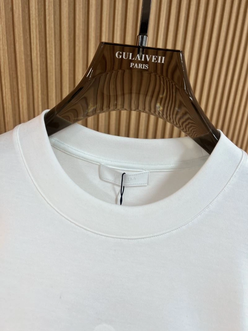 WellDesigned Prada T-Shirts 169730