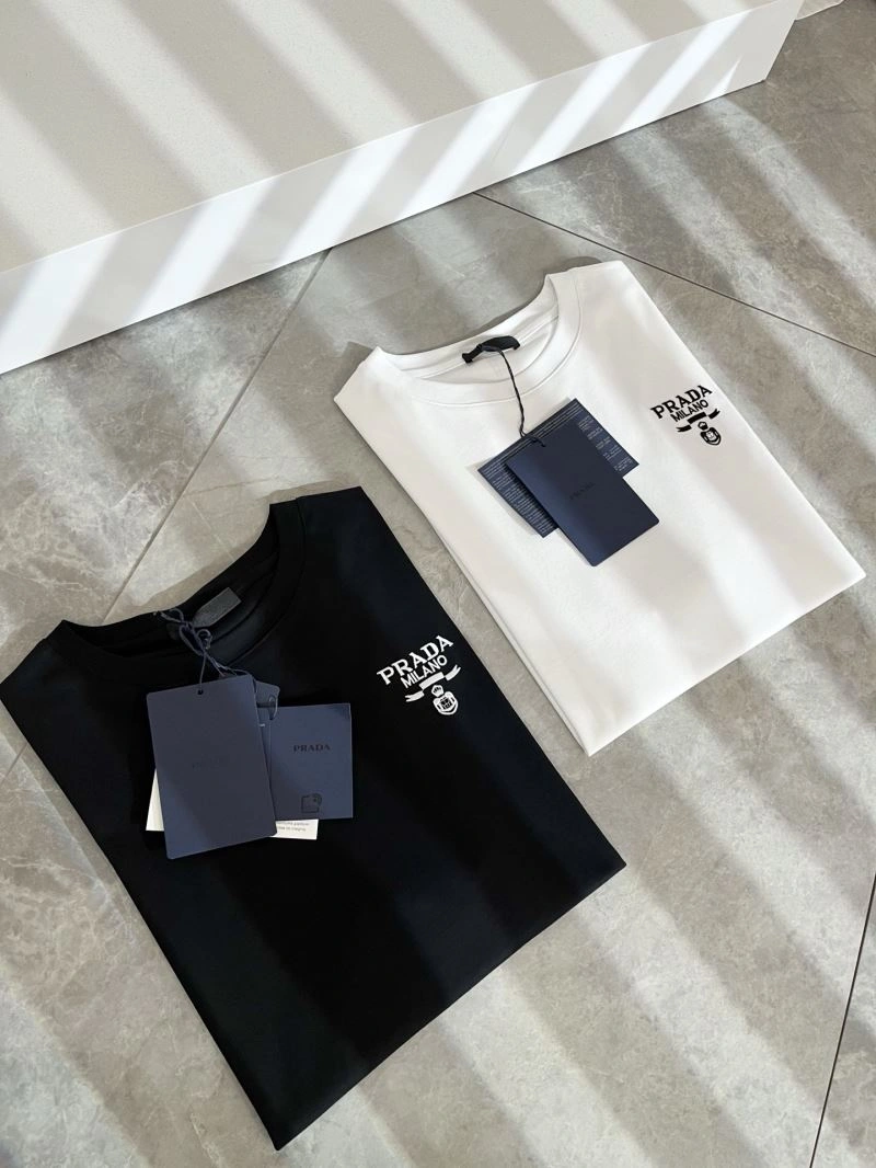 RelaxedFit Prada T-Shirts 169701