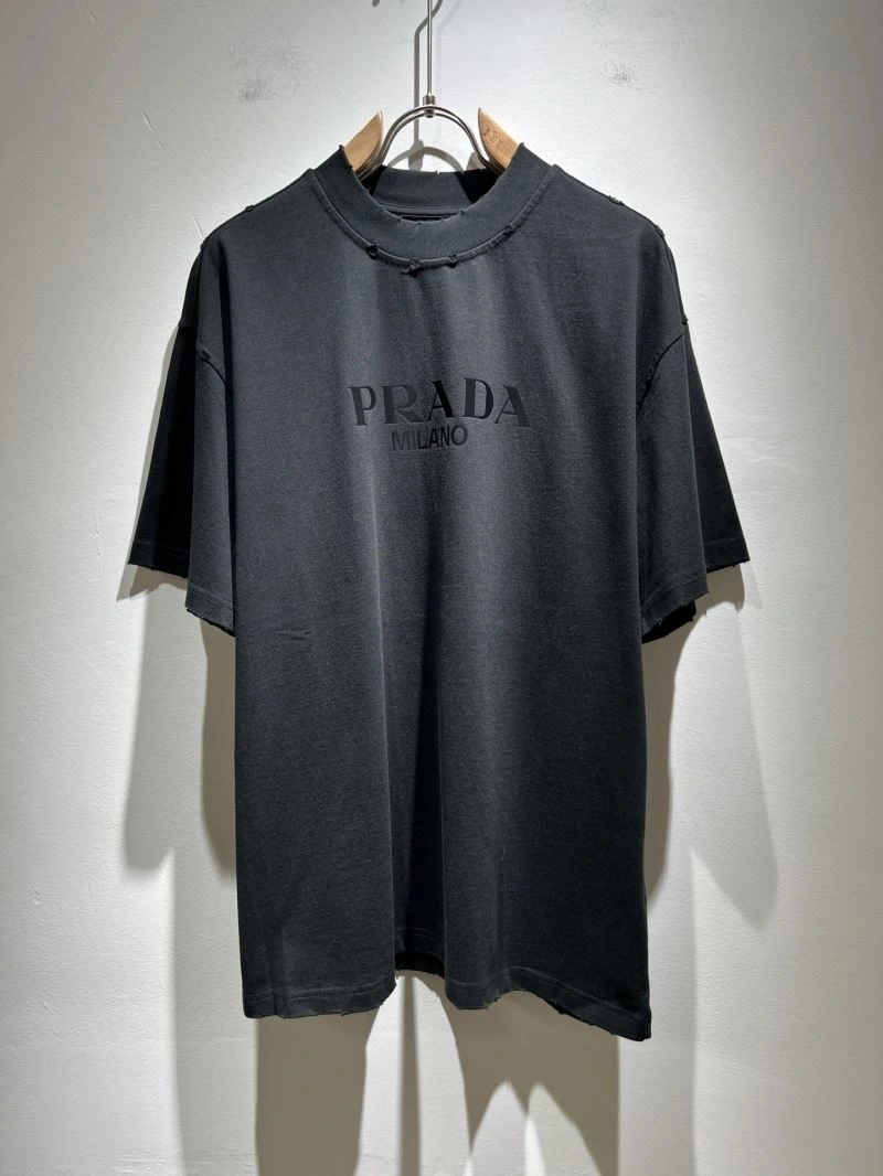 Lightweight Prada T-Shirts 169760
