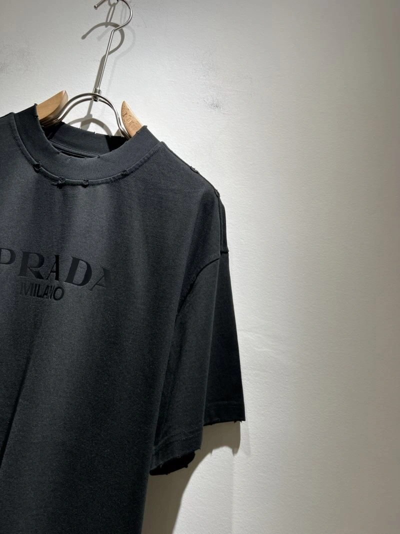 Lightweight Prada T-Shirts 169760