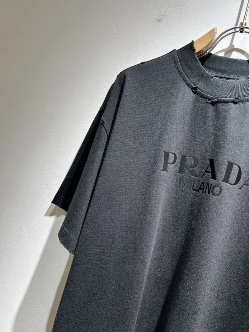 Lightweight Prada T-Shirts 169760