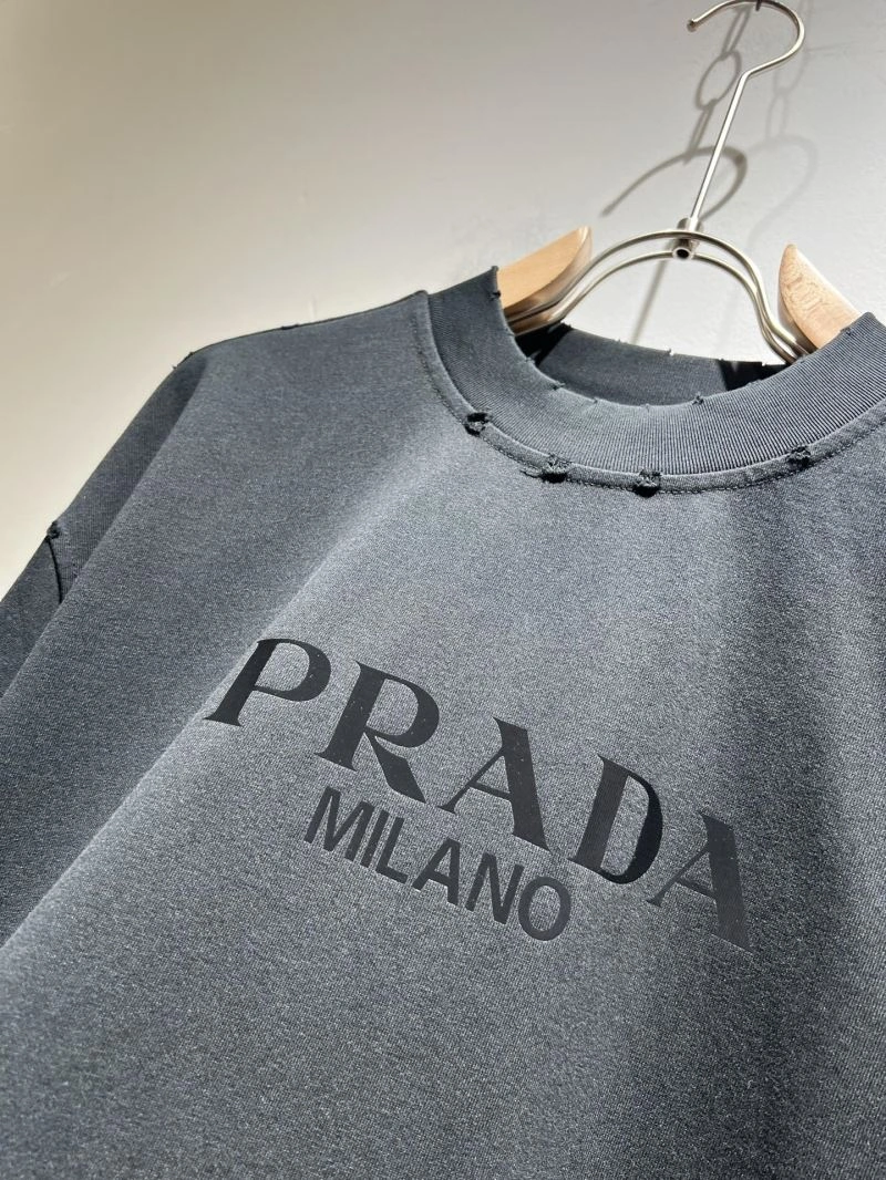 Lightweight Prada T-Shirts 169760