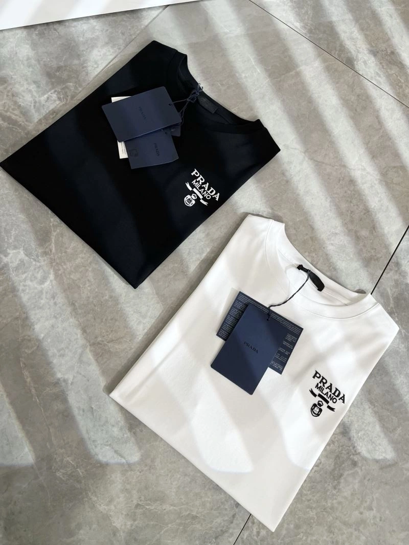 Prada T-Shirts Unisex 169710