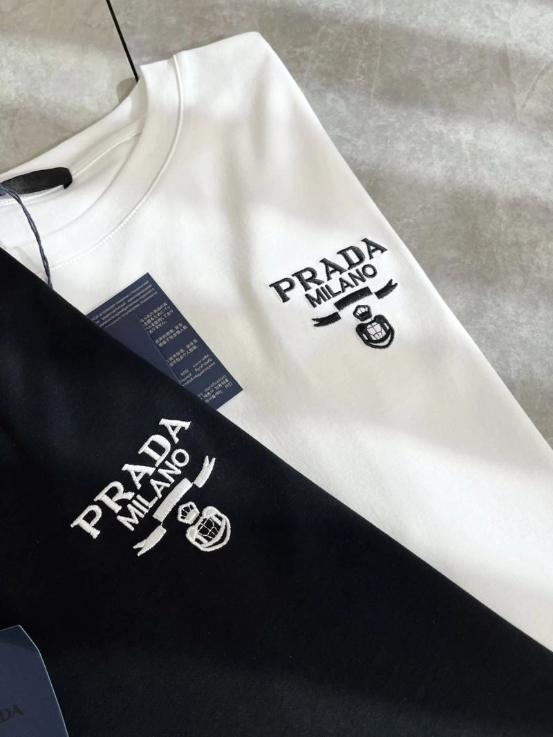 Prada T-Shirts Unisex 169710