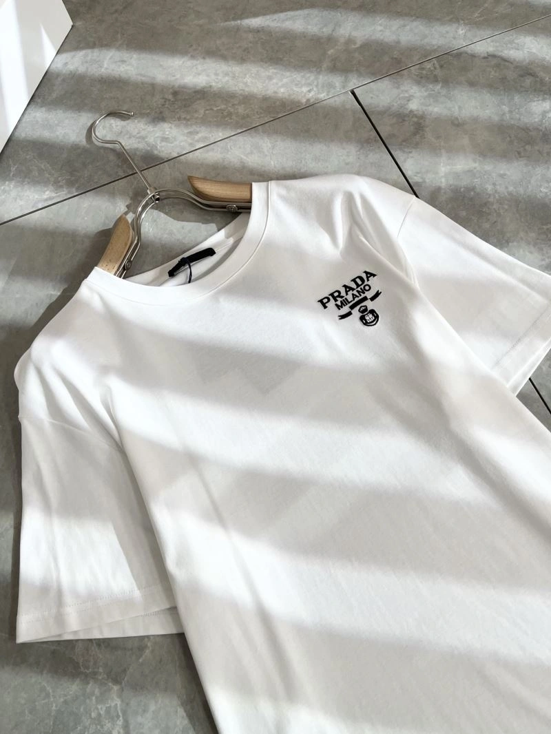Prada T-Shirts Unisex 169710