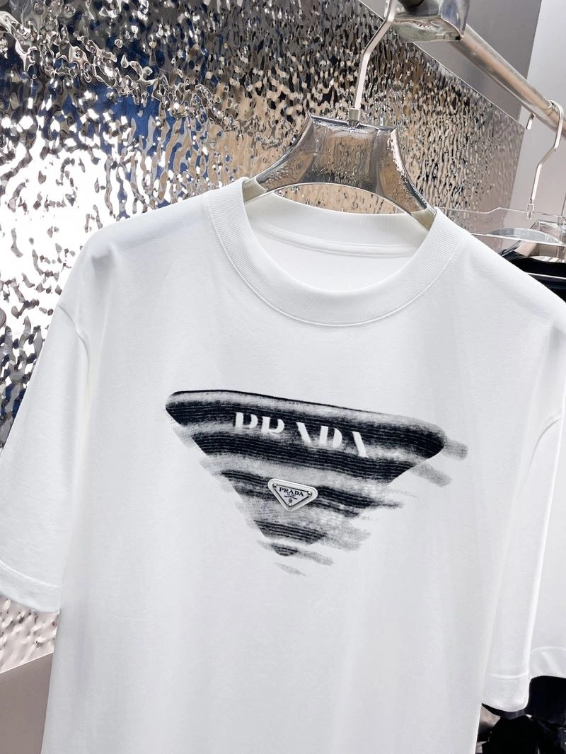 Functional Prada T-Shirts 169694