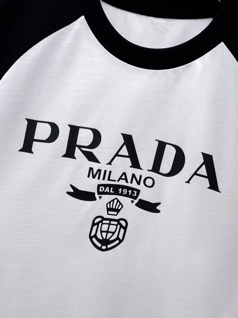 Chic Prada T-Shirts 169702