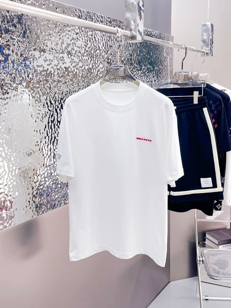 Prada T-Shirts WellDesigned 169691