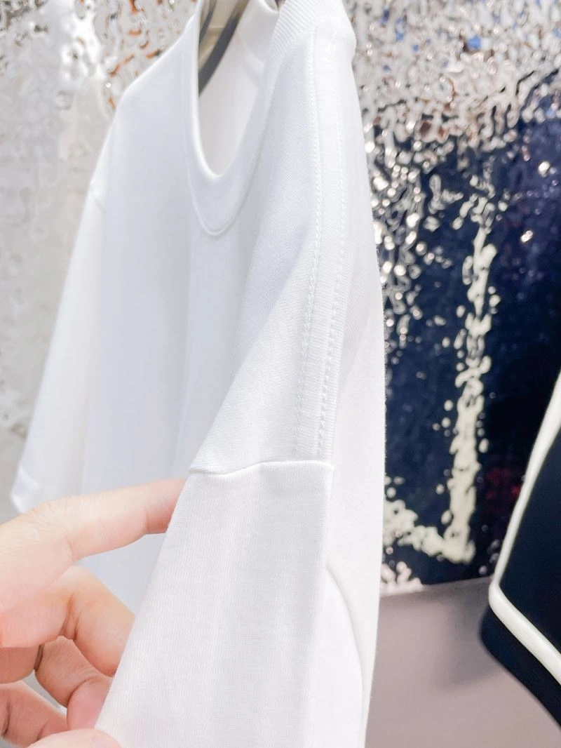 Prada T-Shirts WellDesigned 169691