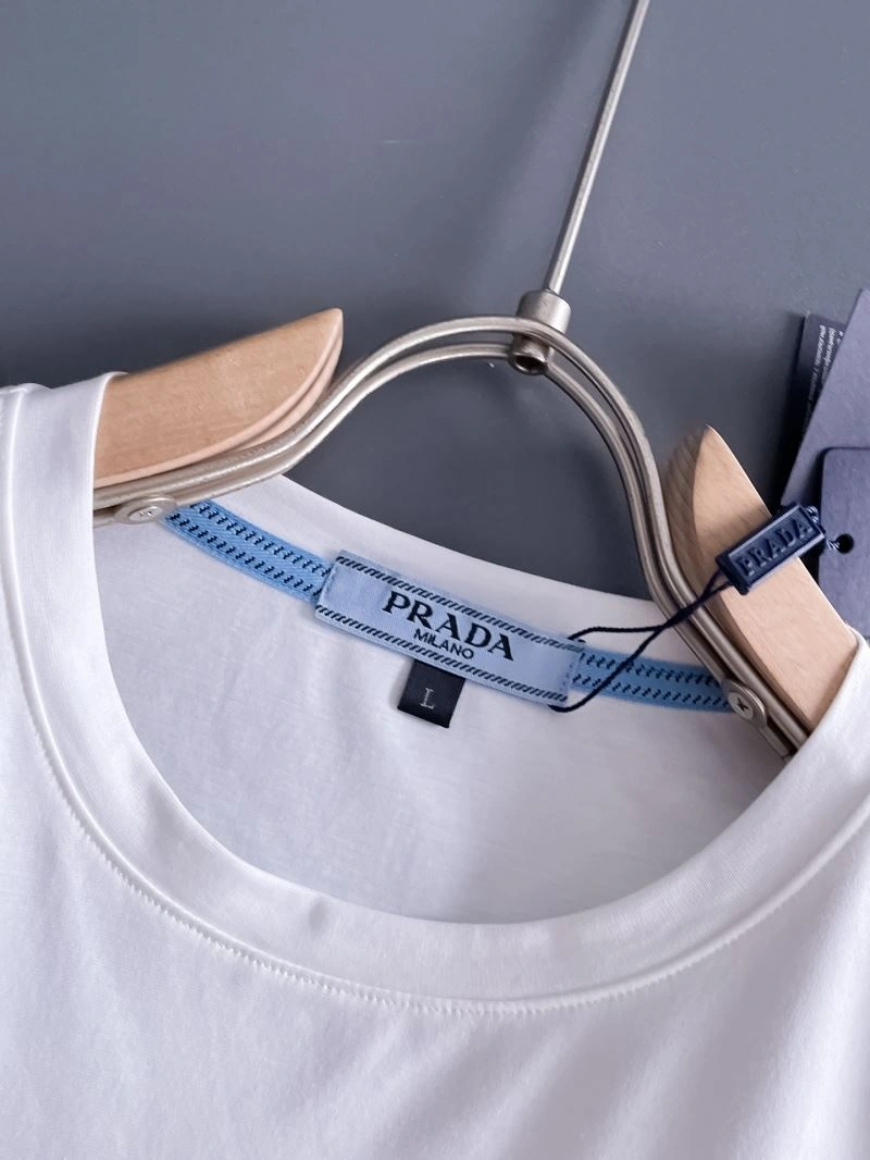 Prada T-Shirts Affordable 169679