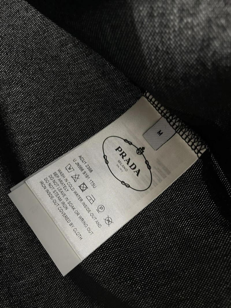 Prada T-Shirts Comfortable 169647