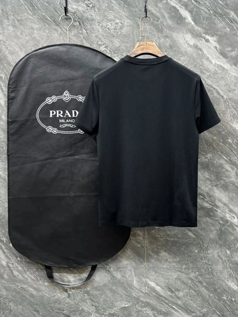 Classic Prada T-Shirts 169682