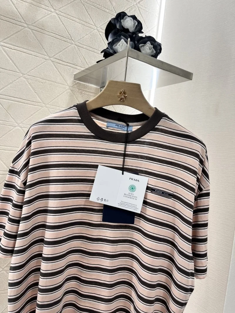 EyeCatching Prada T-Shirts 166104