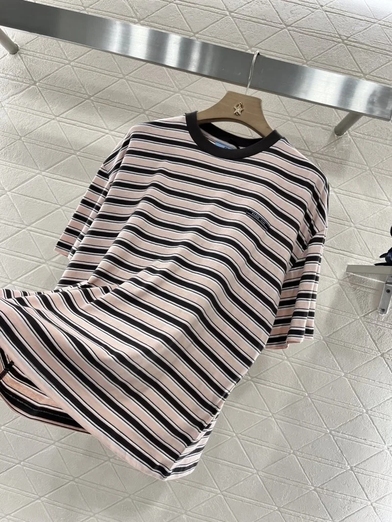 EyeCatching Prada T-Shirts 166104