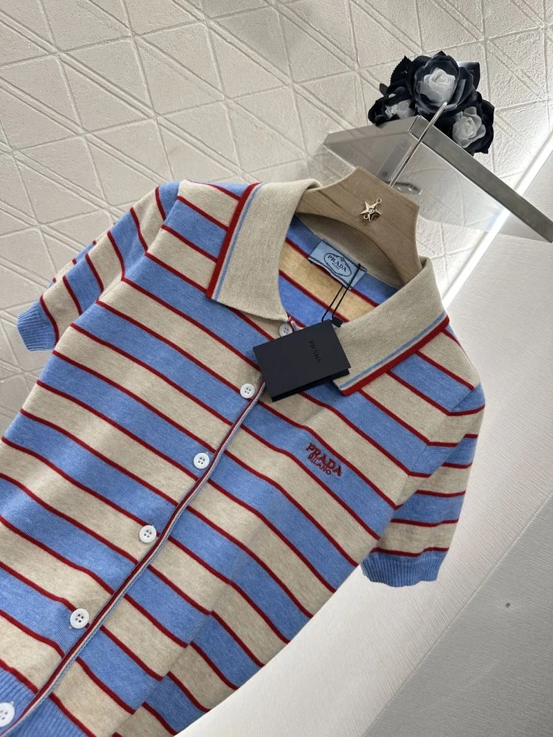 Seasonal Prada T-Shirts 166094