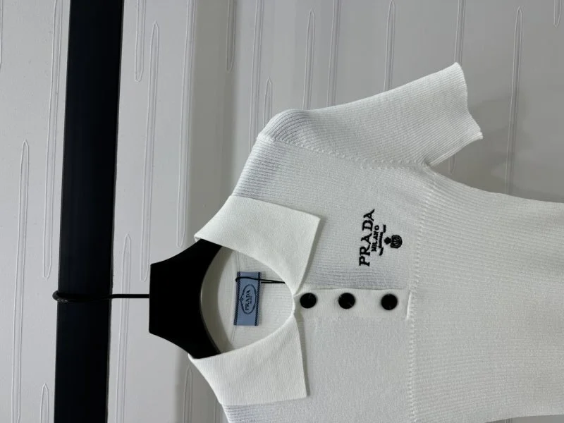 Seasonal Prada T-Shirts 166097