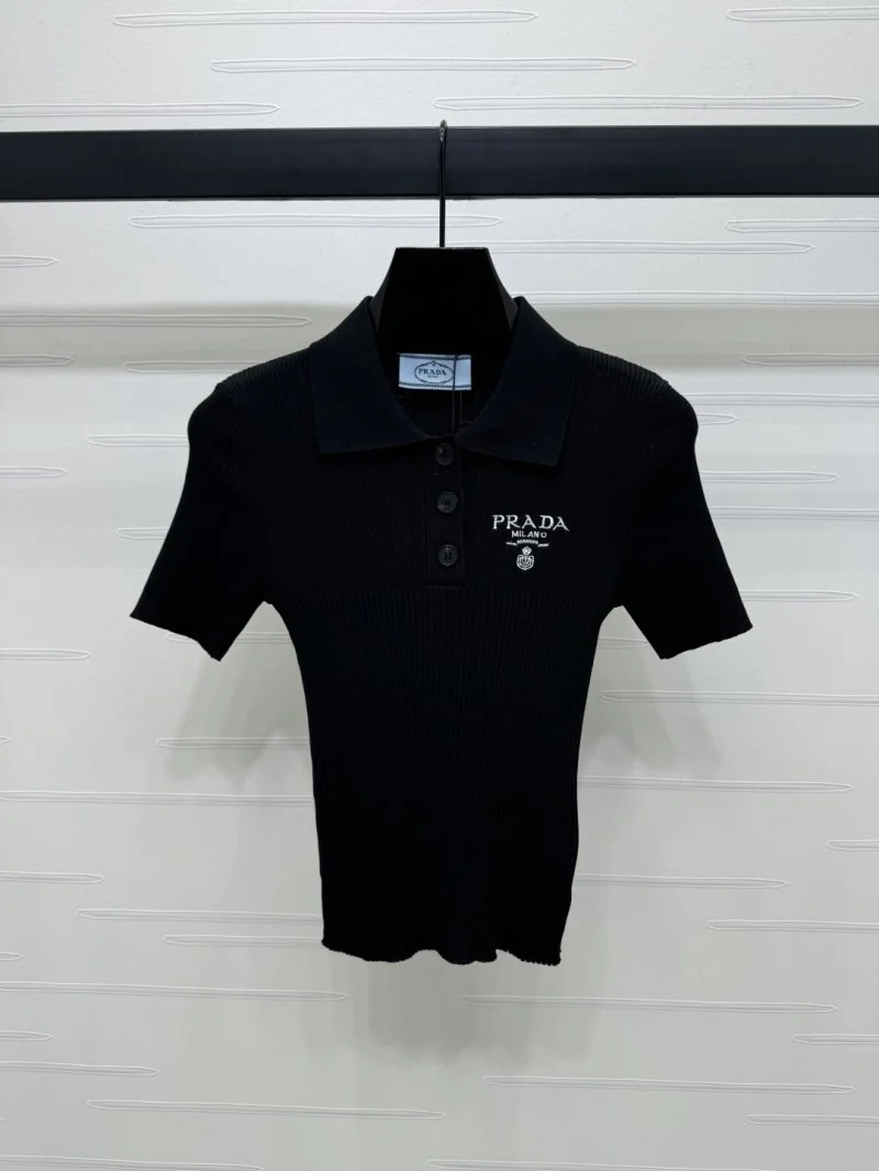 Prada T-Shirts Trendsetting 166098