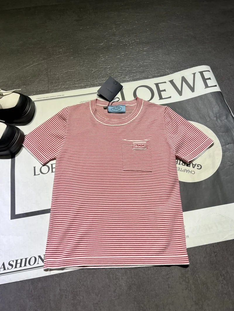 Prada T-Shirts Effortless 166135