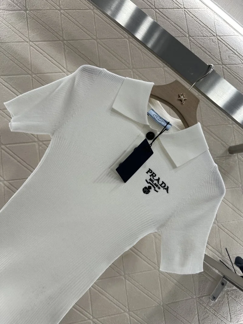 Prada T-Shirts ComfortFit 166121