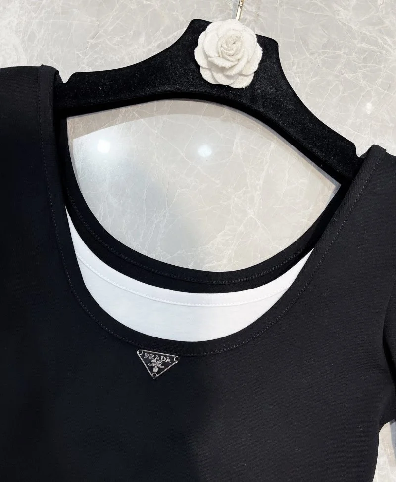 Contemporary Prada T-Shirts 166078