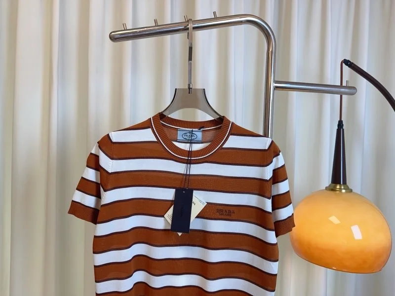Sophisticated Prada T-Shirts 166072