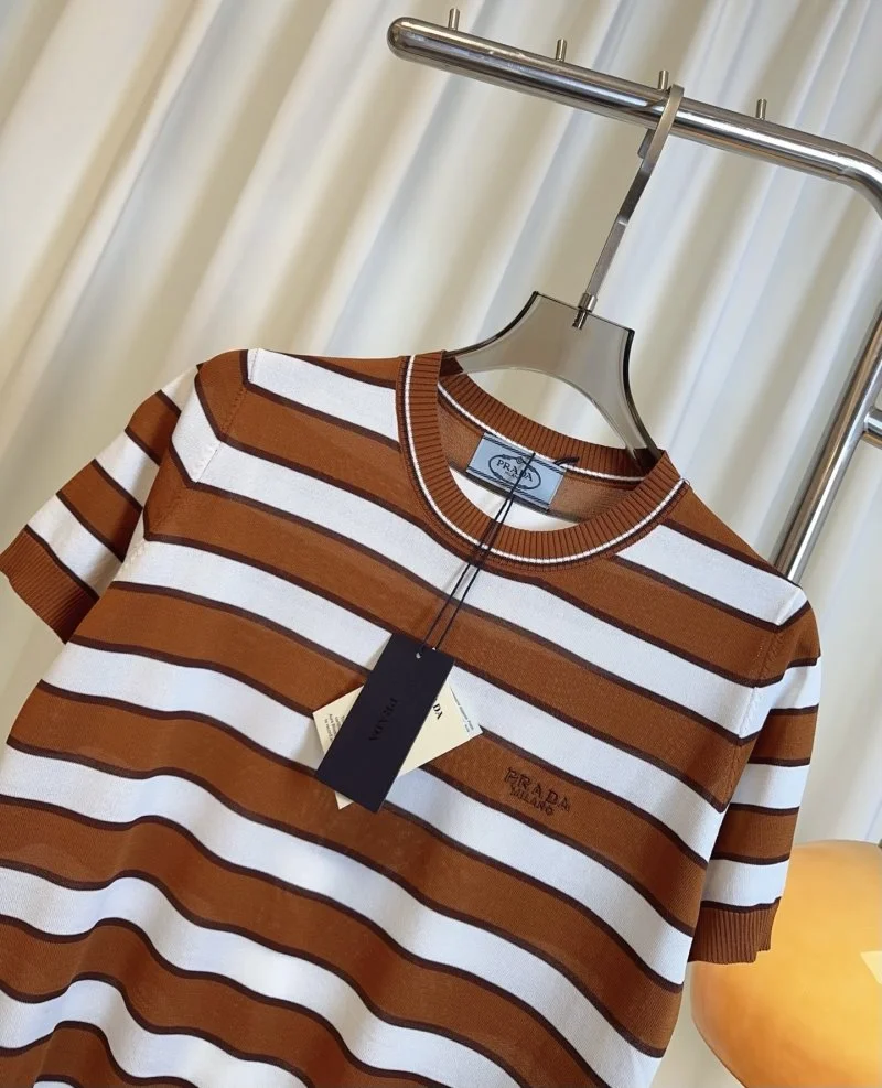Sophisticated Prada T-Shirts 166072