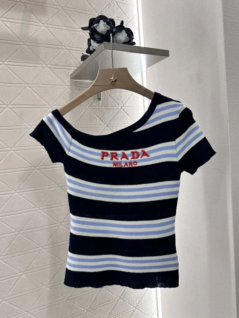Timeless Prada T-Shirts 166076