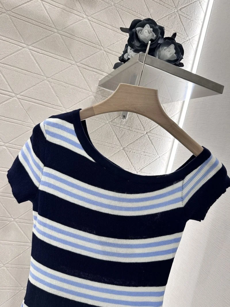Timeless Prada T-Shirts 166076