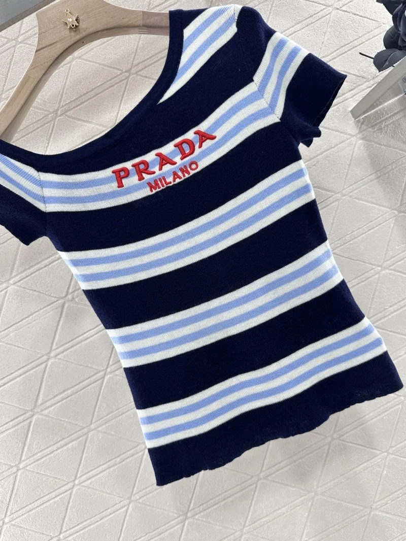 Timeless Prada T-Shirts 166076