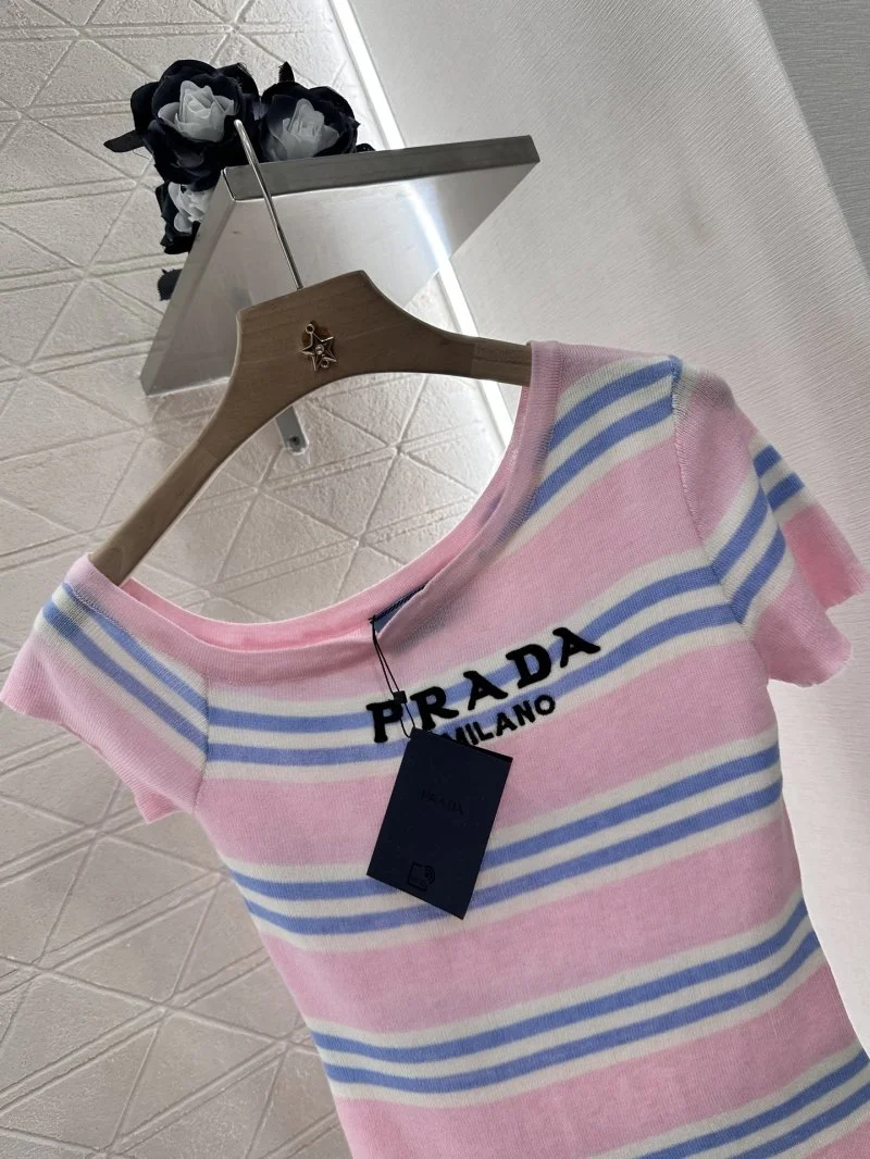 Unisex Prada T-Shirts 166077