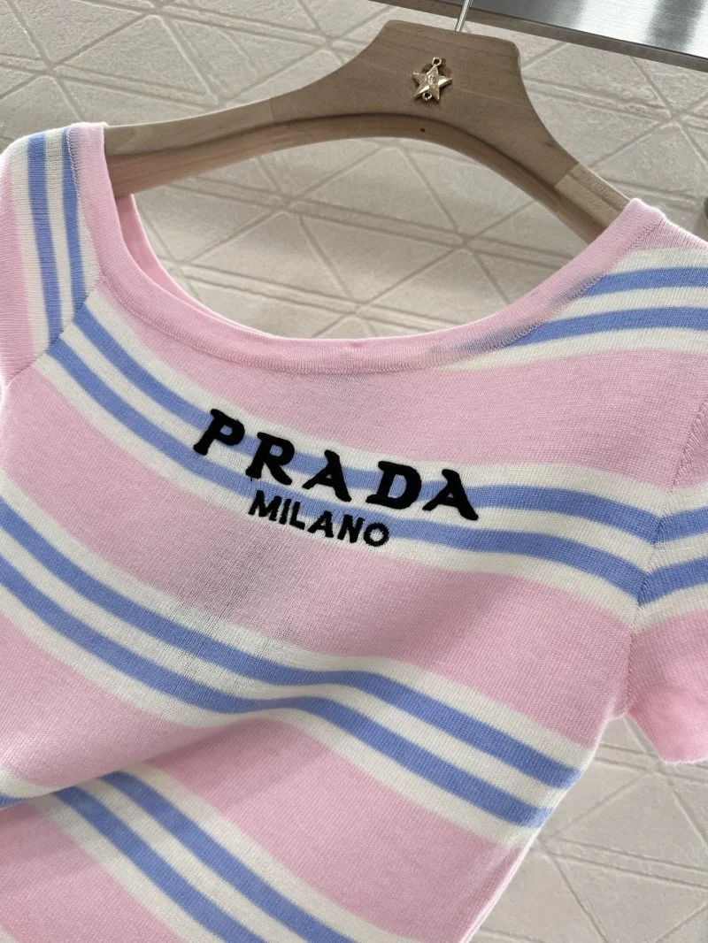 Unisex Prada T-Shirts 166077