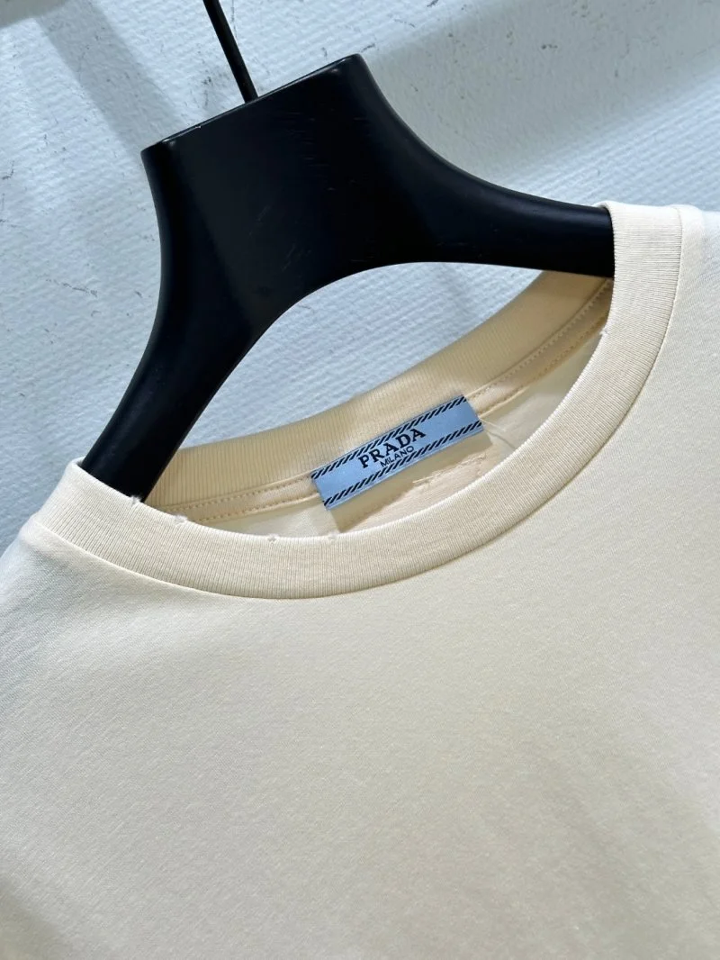 Classic Prada T-Shirts 166050