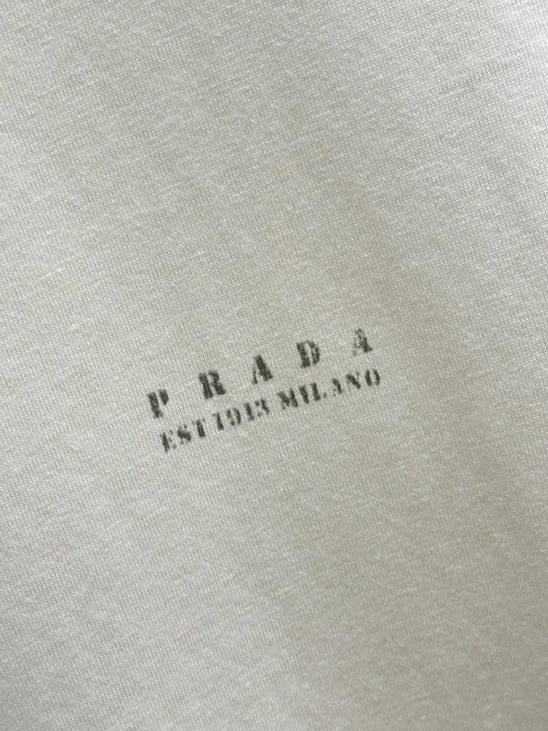 Classic Prada T-Shirts 166050
