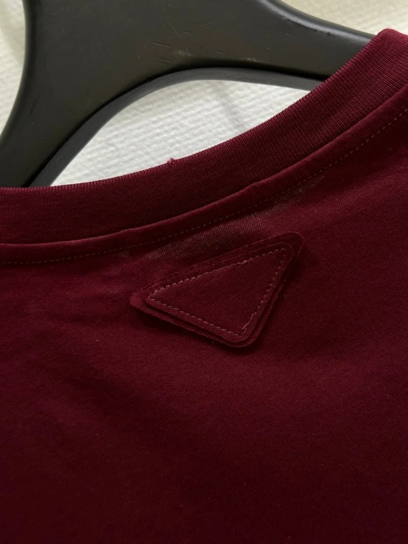 Prada T-Shirts Breathable 166054